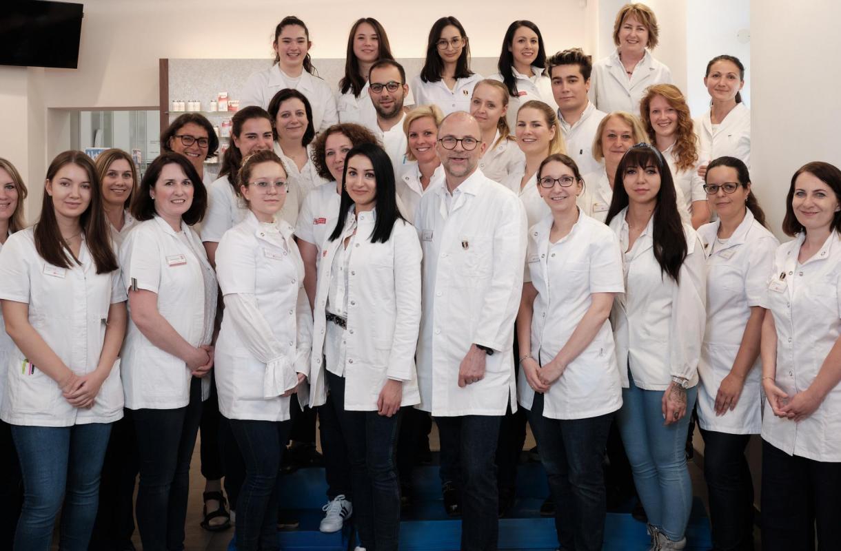 2560x1200-9103c8760cc2a656c28a9c871257089a-