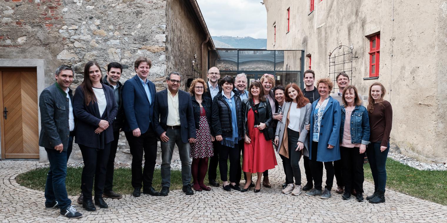 Sante-Apotheken-by-wolfgang-lehner_XP14133